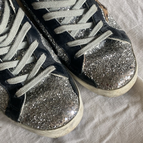 GOLDEN GOOSE SUPERSTAR GLITTER SNEAKER IN SILVER - Picture 9 of 11